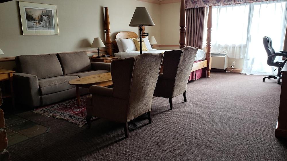 Ramada By Wyndham Pinewood Park Resort North Bay Exteriör bild
