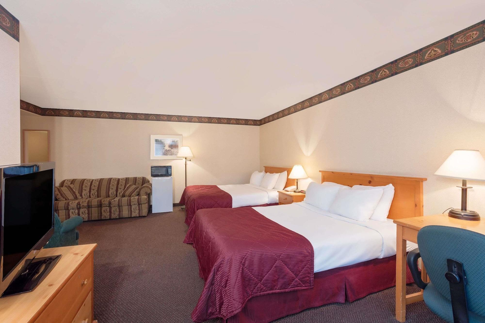 Ramada By Wyndham Pinewood Park Resort North Bay Exteriör bild