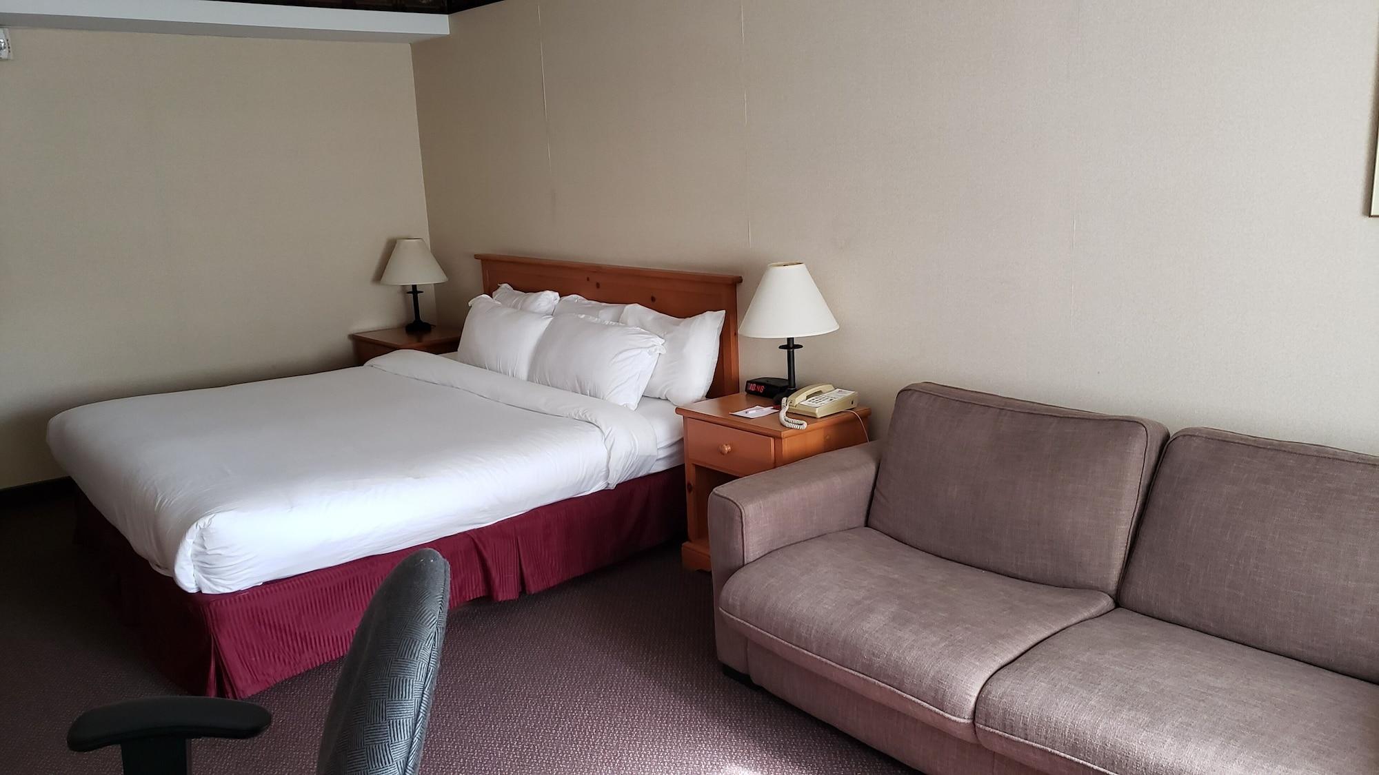 Ramada By Wyndham Pinewood Park Resort North Bay Exteriör bild