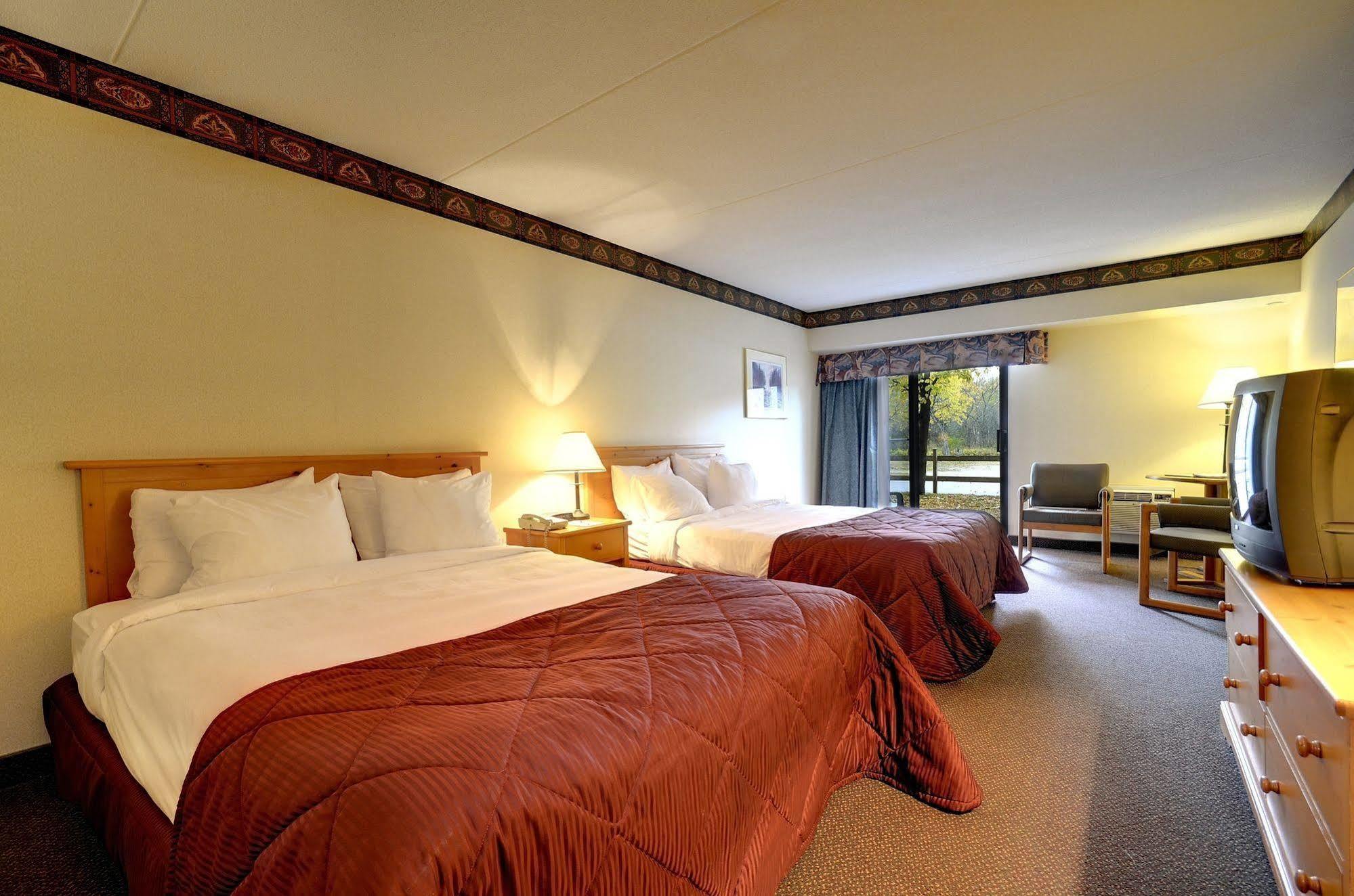 Ramada By Wyndham Pinewood Park Resort North Bay Rum bild