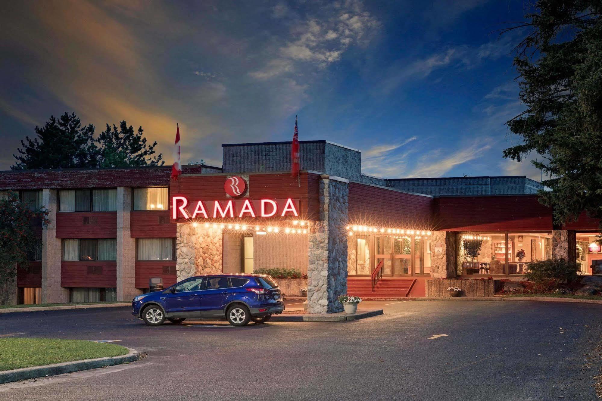 Ramada By Wyndham Pinewood Park Resort North Bay Exteriör bild